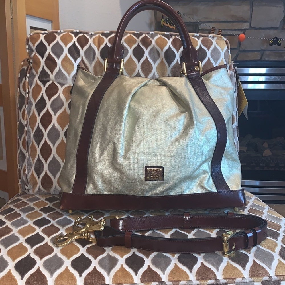 BURBERRY Unique Travel Bag - Picture 2 of 11